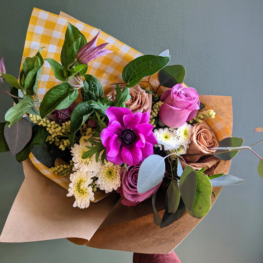 Lil' Cutie (XS) Seasonal Flower Subscription